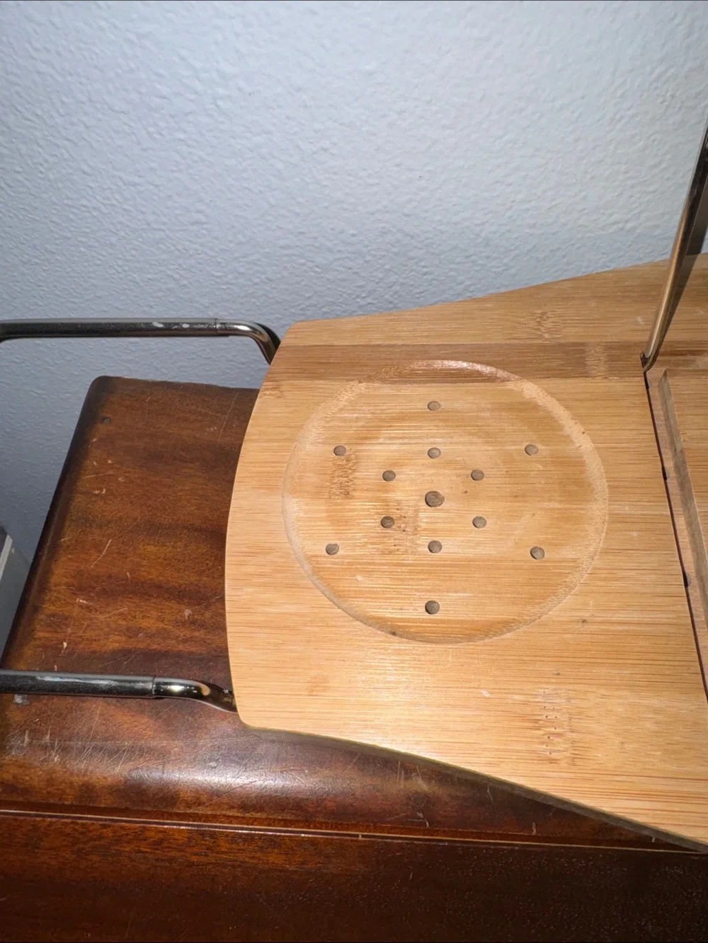 Umbra Natural Bamboo Bathtub Caddy Book Holder Wine Slot Adjustable